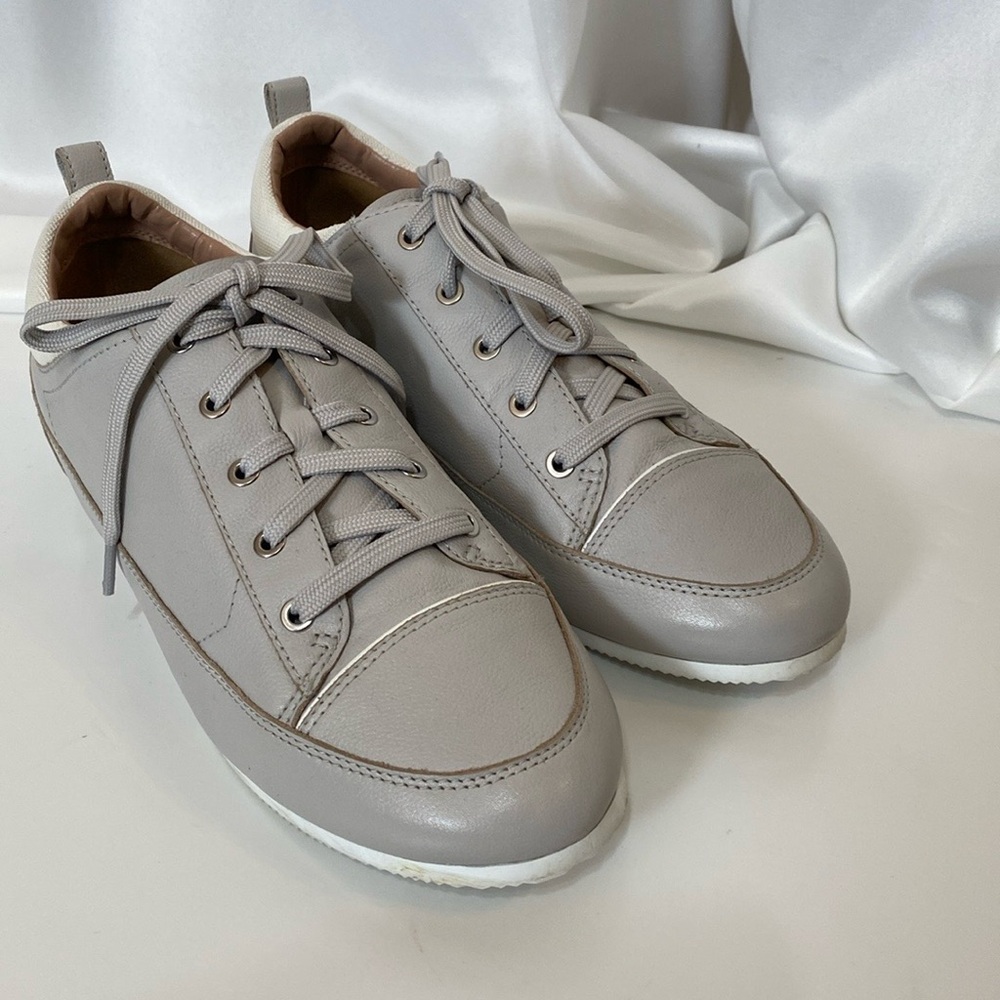 Linea Paolo Light Gray Leather Sneakers
